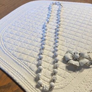 Vintage Sarah Coventry White Beads and Floral Pendant/Pin Necklace